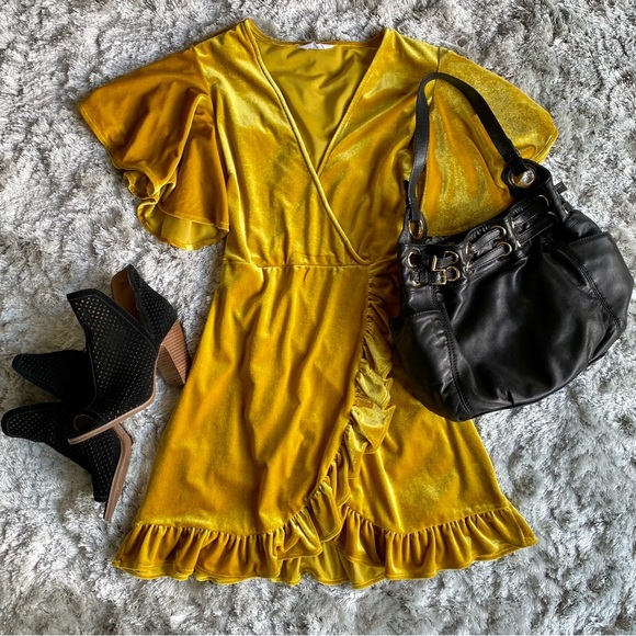 Jack by BB Dakota Velour Fit & Flare Wrap Dress Size S/M - Picture 3 of 9